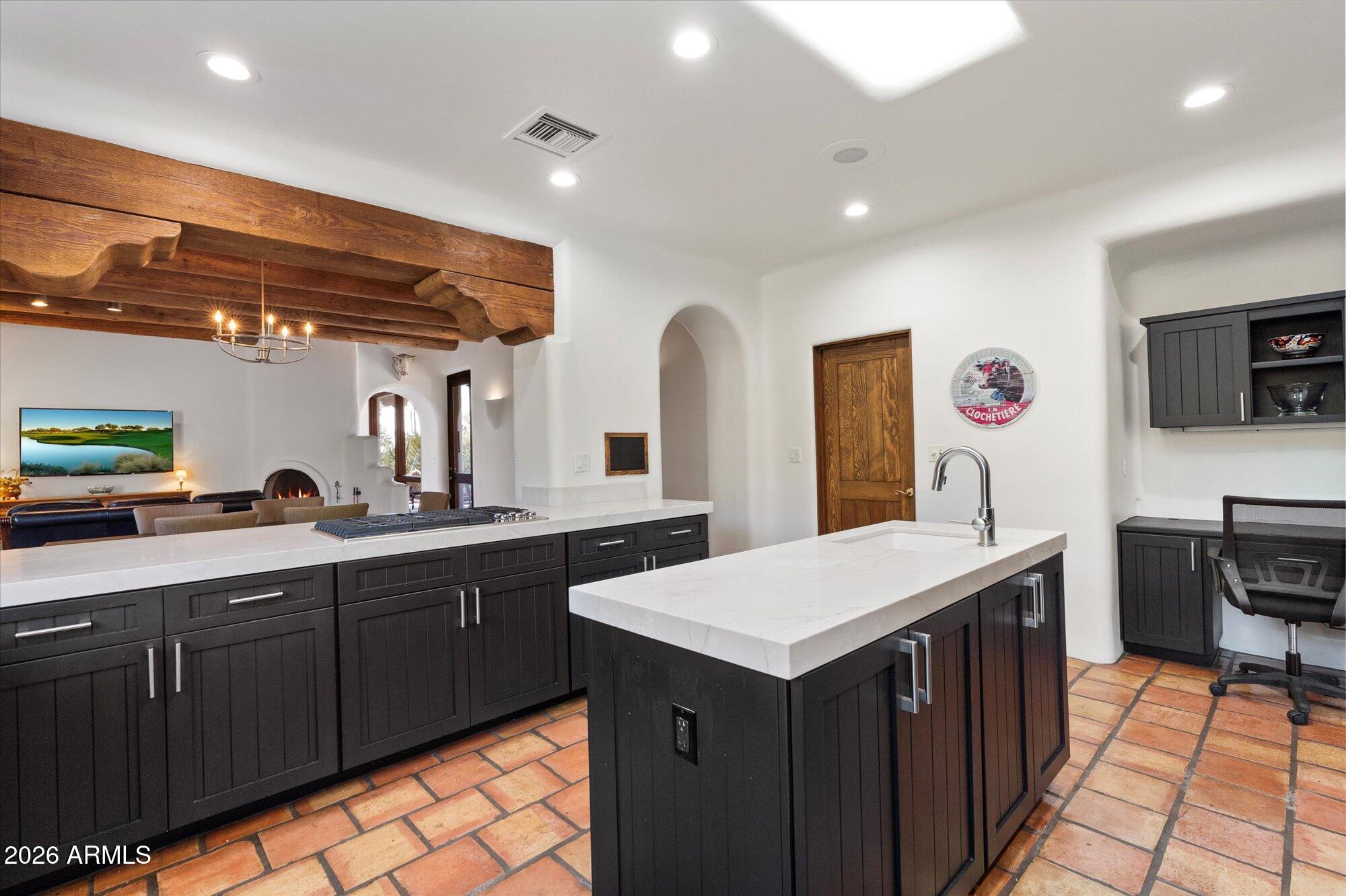 34815 North Arroyo Road Carefree, AZ 85377 - Photo 22 of 60 22-Kitchen