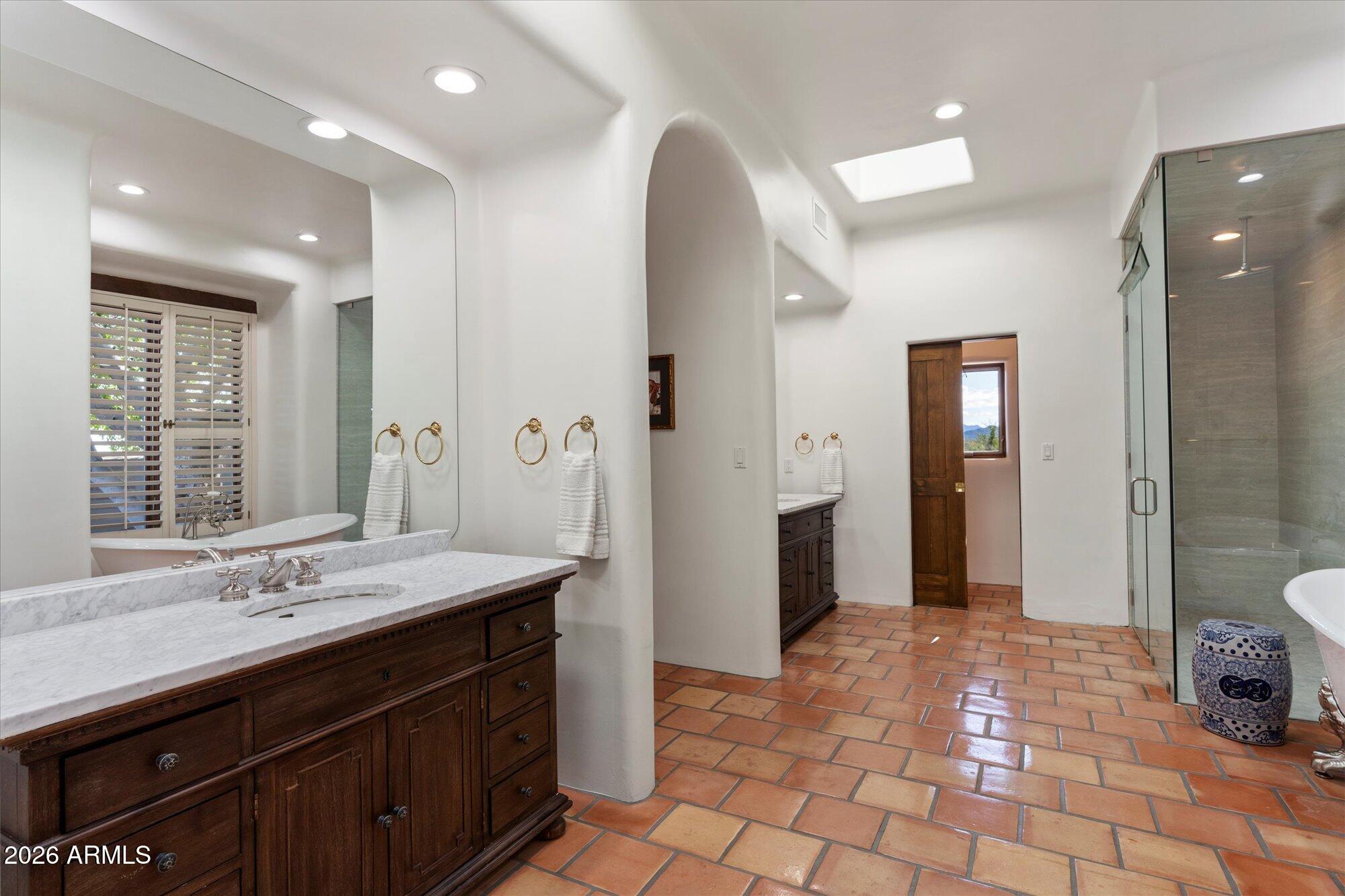 34815 North Arroyo Road Carefree, AZ 85377 - Photo 37 of 60 37-Primary Bath