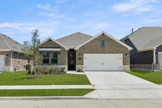 $389,300 | 757 Waterhouse Lk Drive, Anna, TX 75409
