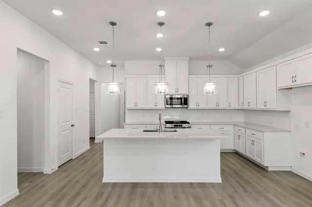 $389,300 | 757 Waterhouse Lk Drive, Anna, TX 75409