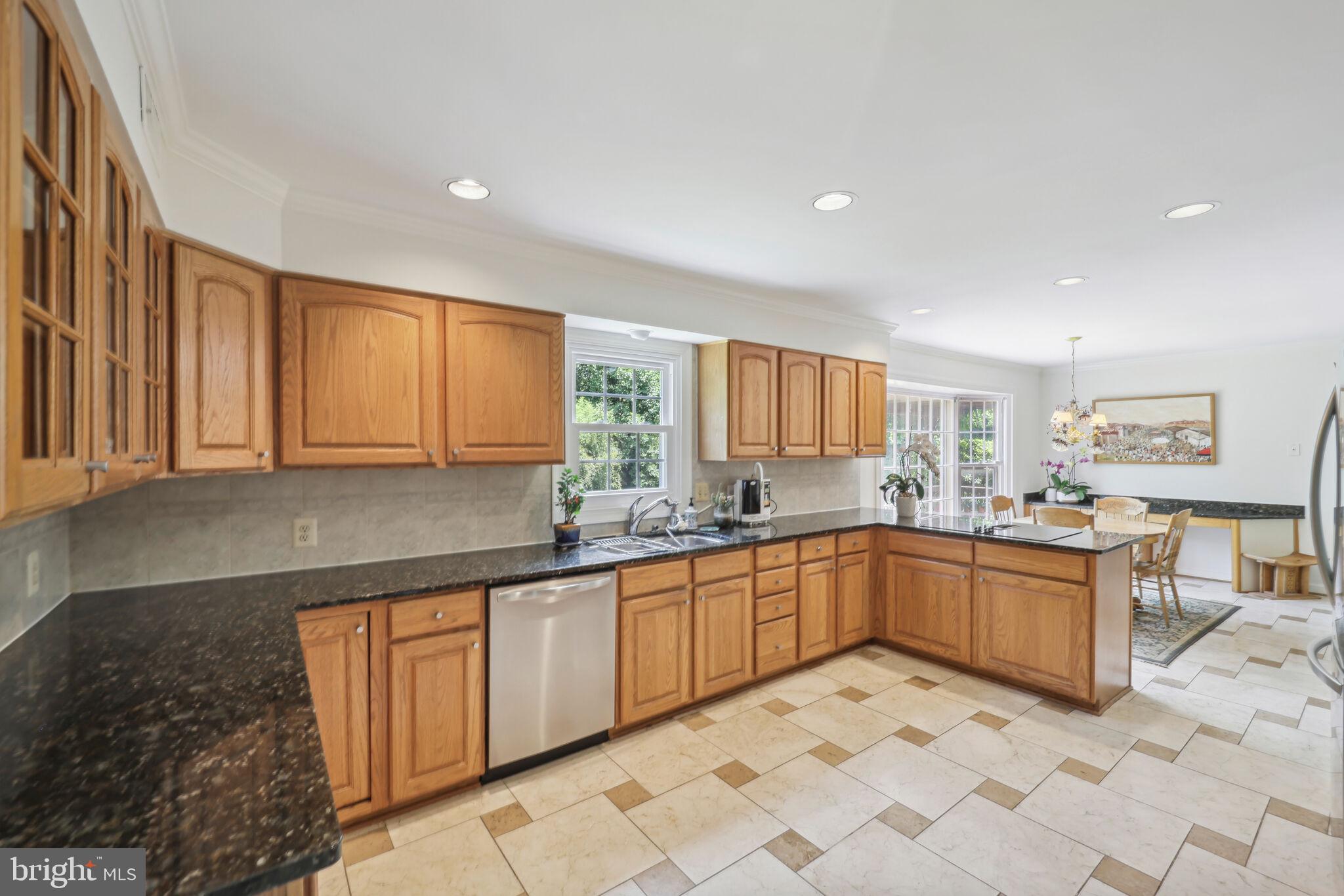 12401 Rivers Edge Drive Potomac, MD 20854 - Photo 12 of 65