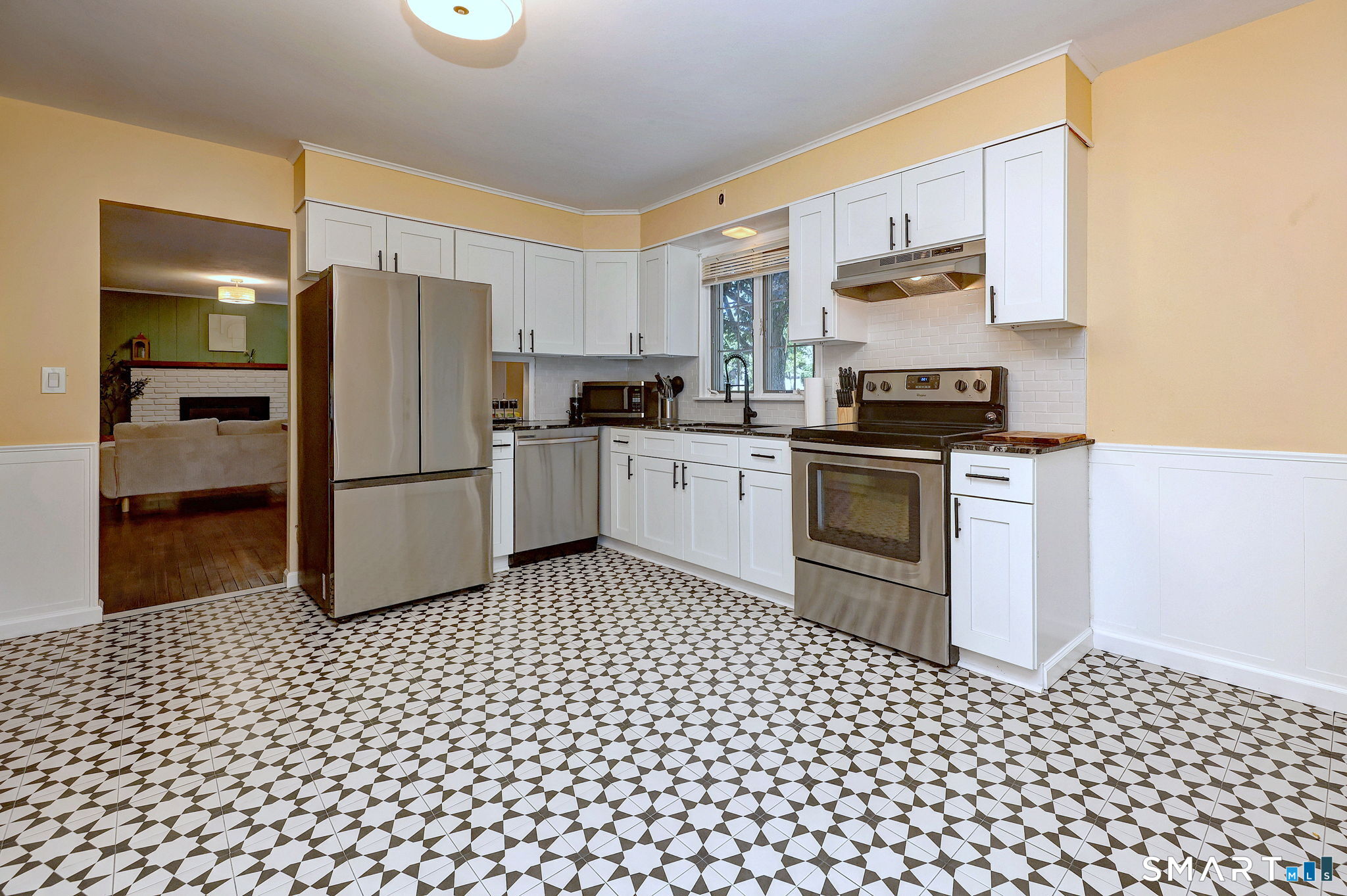 69 Bassett Road North Haven, CT 06473 - Photo 12 of 37