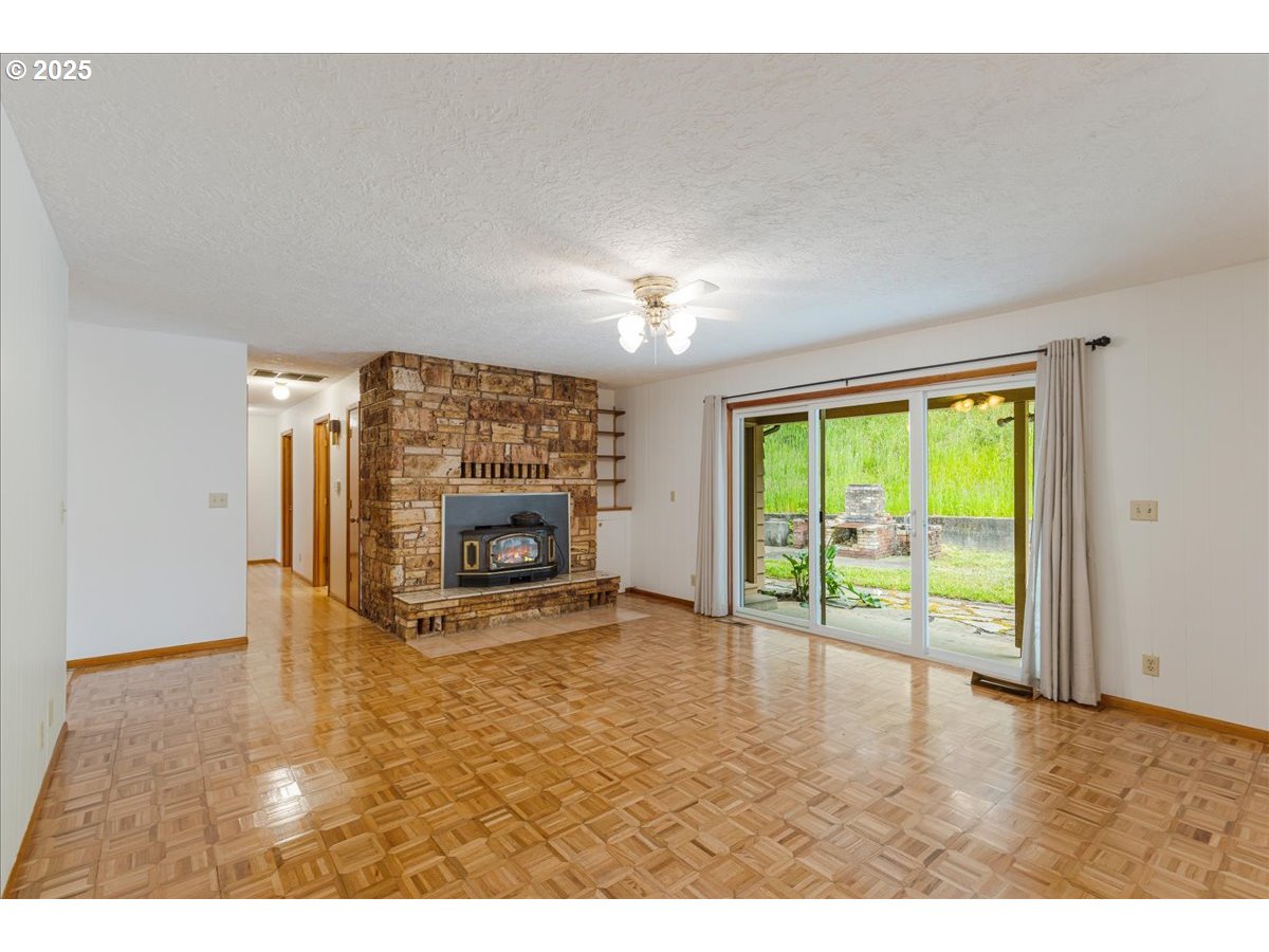 50519 Southwest Scoggins Valley Road Gaston, OR 97119 - Photo 16 of 45 Gallery Image 16