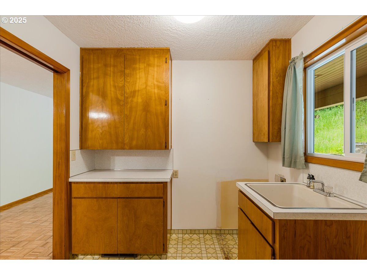 50519 Southwest Scoggins Valley Road Gaston, OR 97119 - Photo 23 of 45 Gallery Image 23