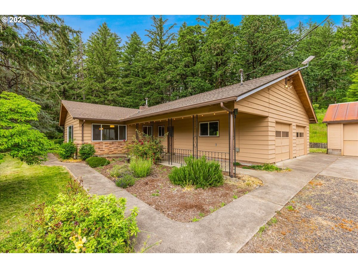 50519 Southwest Scoggins Valley Road Gaston, OR 97119 - Photo 4 of 45 Gallery Image 4