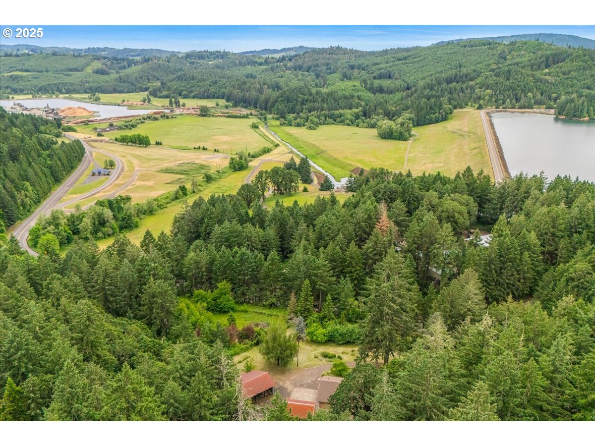 50519 Southwest Scoggins Valley Road Gaston, OR 97119 - Photo 7 of 45 Gallery Image 7