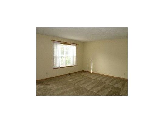 4034 Tesa Road Rockford, IL 61109 - Photo 2 of 9 Gallery Image 2