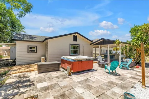 $599,000 | 687 Jasmine Way South, St. Petersburg, FL 33705