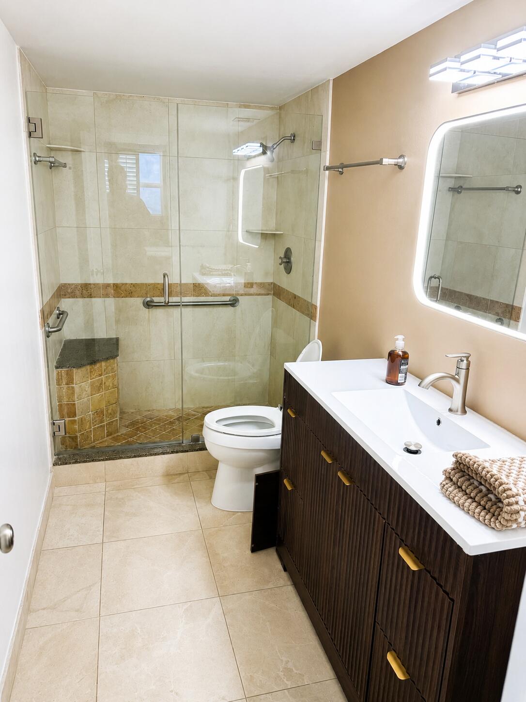 1505 North Riverside Drive, Unit 1002 Pompano Beach, FL 33062 - Photo 22 of 32 Master bath