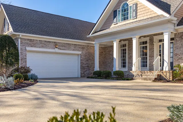 $587,500 | 1130 Norfolk Green Circle, Chattanooga, TN 37421