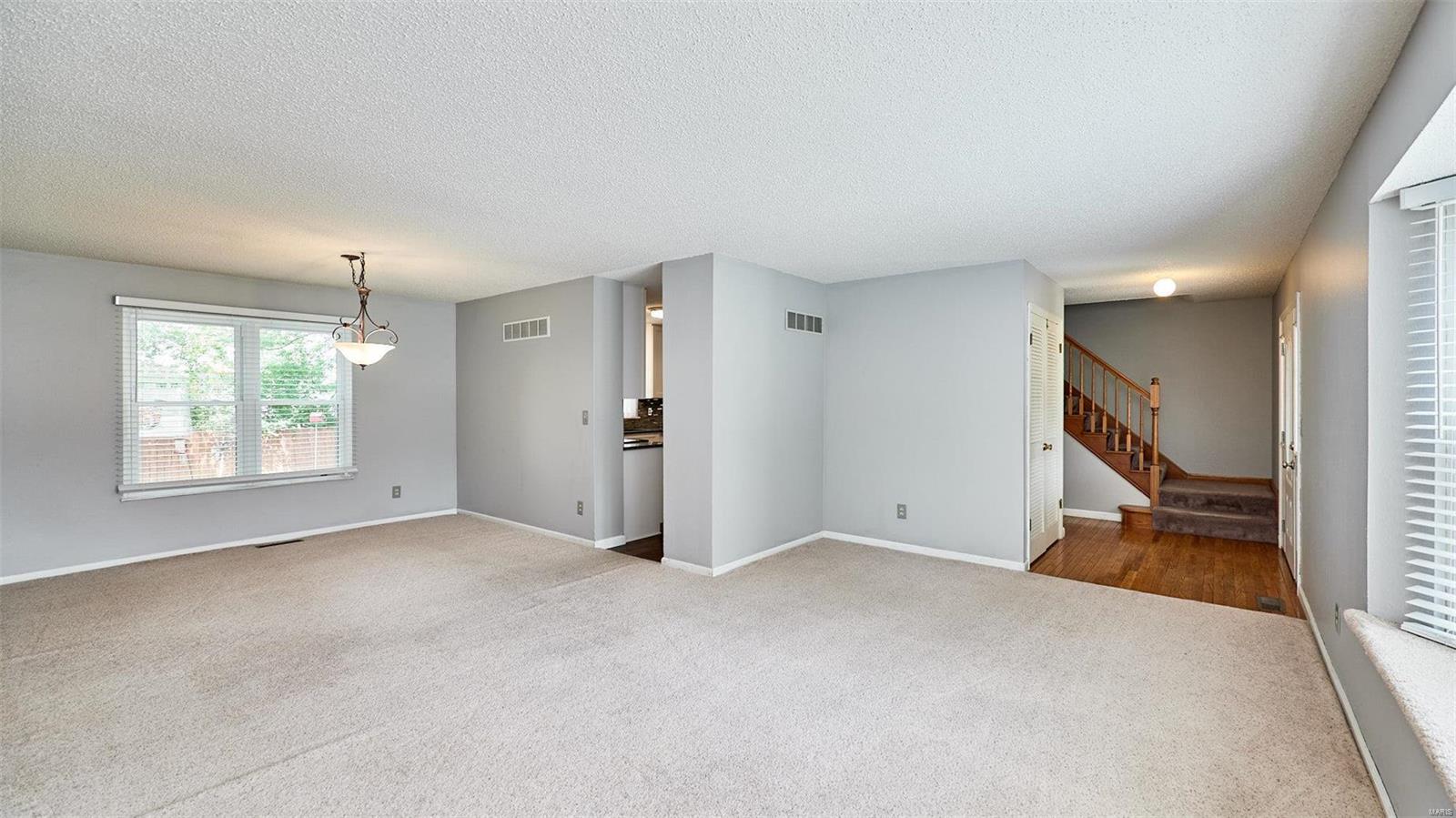 5 Lippizan Road St. Peters, MO 63376 - Photo 8 of 60