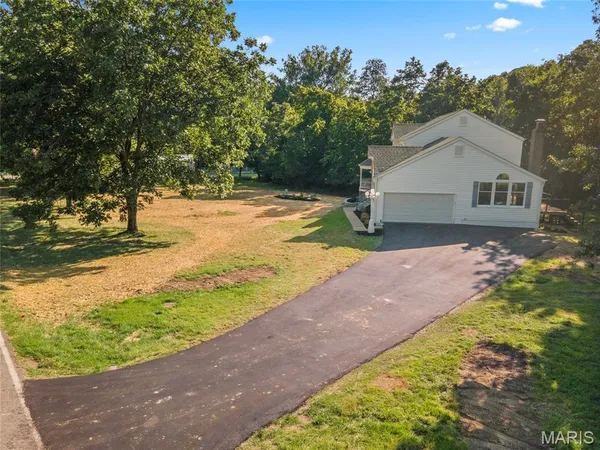 $740,000 | 19109 Old Manchester Road, Wildwood, MO 63069