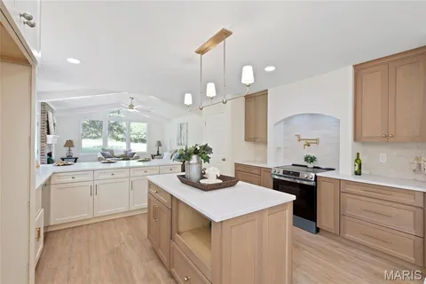 $746,000 | 19109 Old Manchester Road, Wildwood, MO 63069