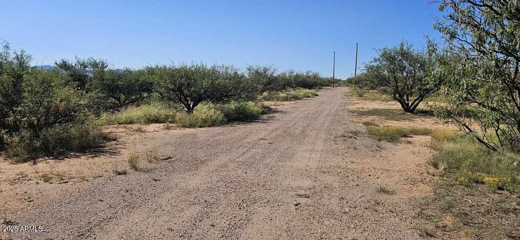 13-acres East Lane Ranch Road Hereford, AZ 85615 - Photo 5 of 15 20250902_090354