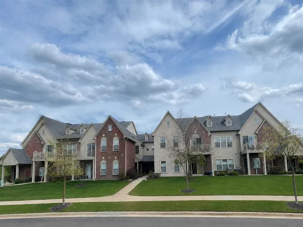 $2,100 | 519 Addington Lane, Unit : 178 / BLDG: 15, Ann Arbor, MI 48108