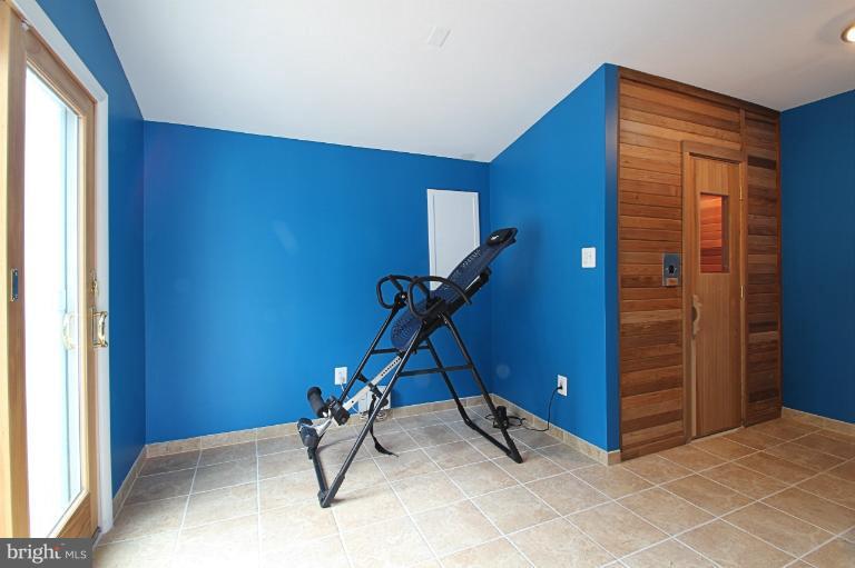 4009 Braddock Road Alexandria, VA 22312 - Photo 2 of 22 Interior (General)