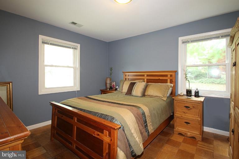 4009 Braddock Road Alexandria, VA 22312 - Photo 15 of 22 Bedroom (Master)
