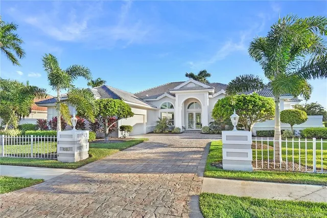 $1,500,000 | 8149 Southeast Double Tree Drive, Hobe Sound, FL 33455