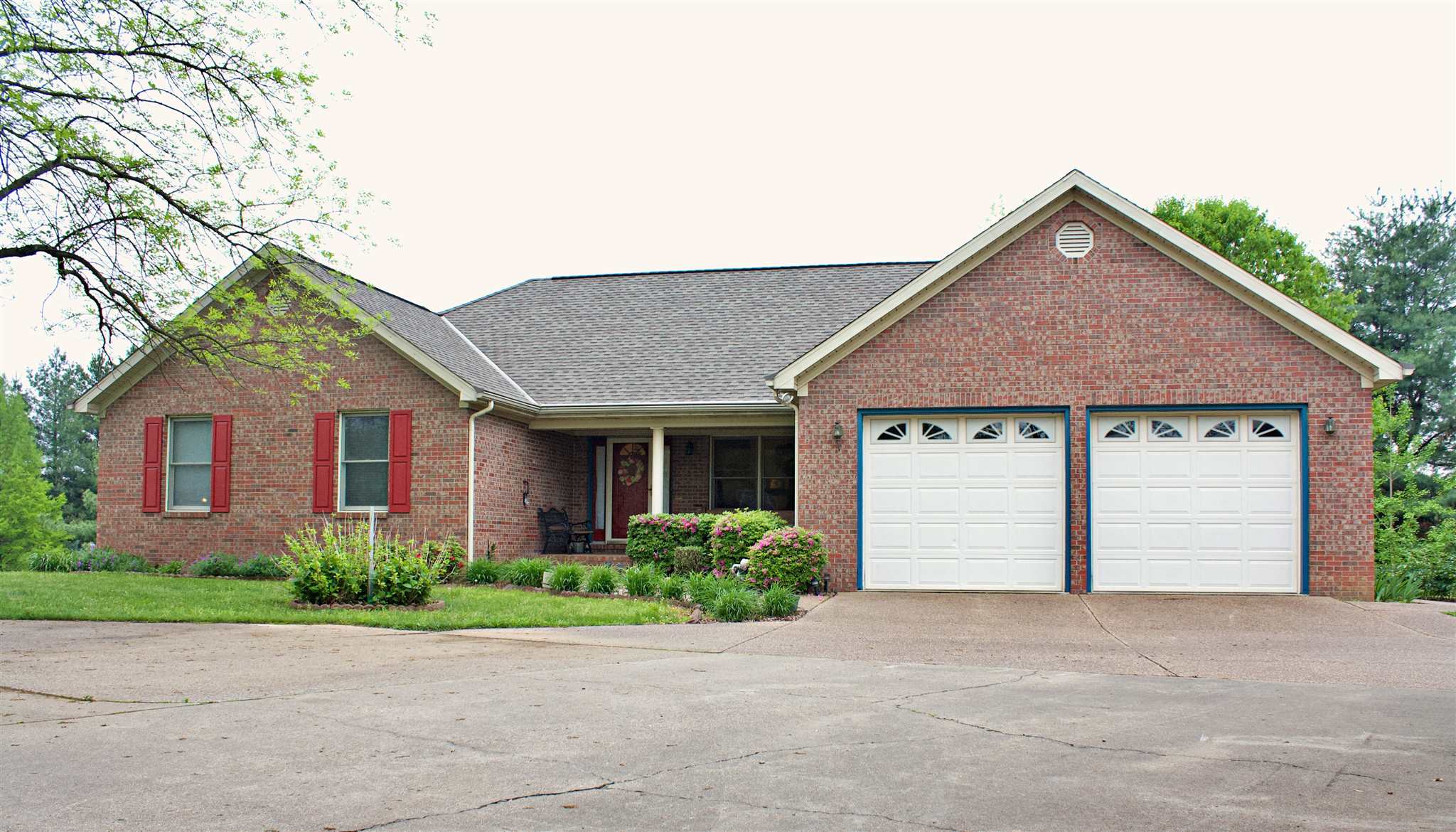 812 Russell Road Chandler, IN 47610 - Photo 1 of 27