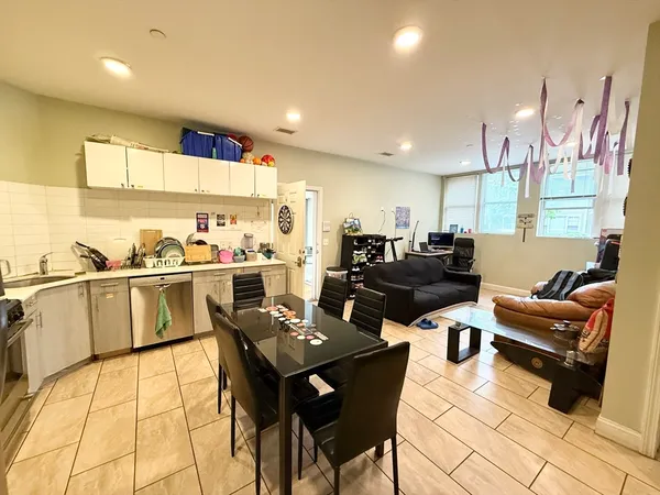 $3,600 | 299 Dudley Street, Unit 2, Boston, MA 02119