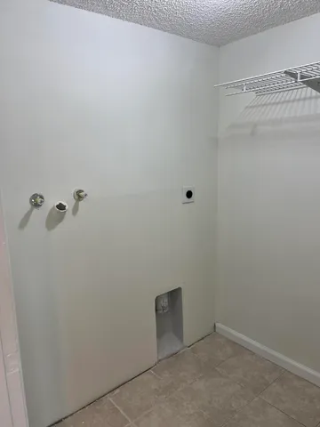 $2,400 | 1190 Imperial Lake Road, West Palm Beach, FL 33413