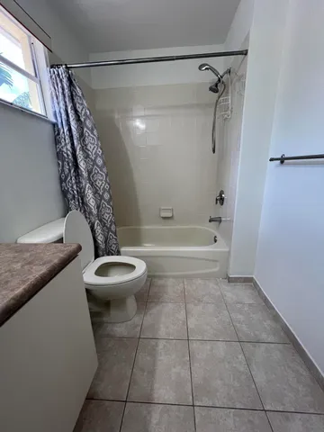 $2,400 | 1190 Imperial Lake Road, West Palm Beach, FL 33413