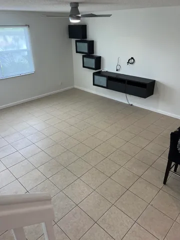 $2,400 | 1190 Imperial Lake Road, West Palm Beach, FL 33413