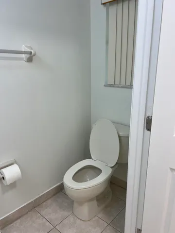 $2,400 | 1190 Imperial Lake Road, West Palm Beach, FL 33413