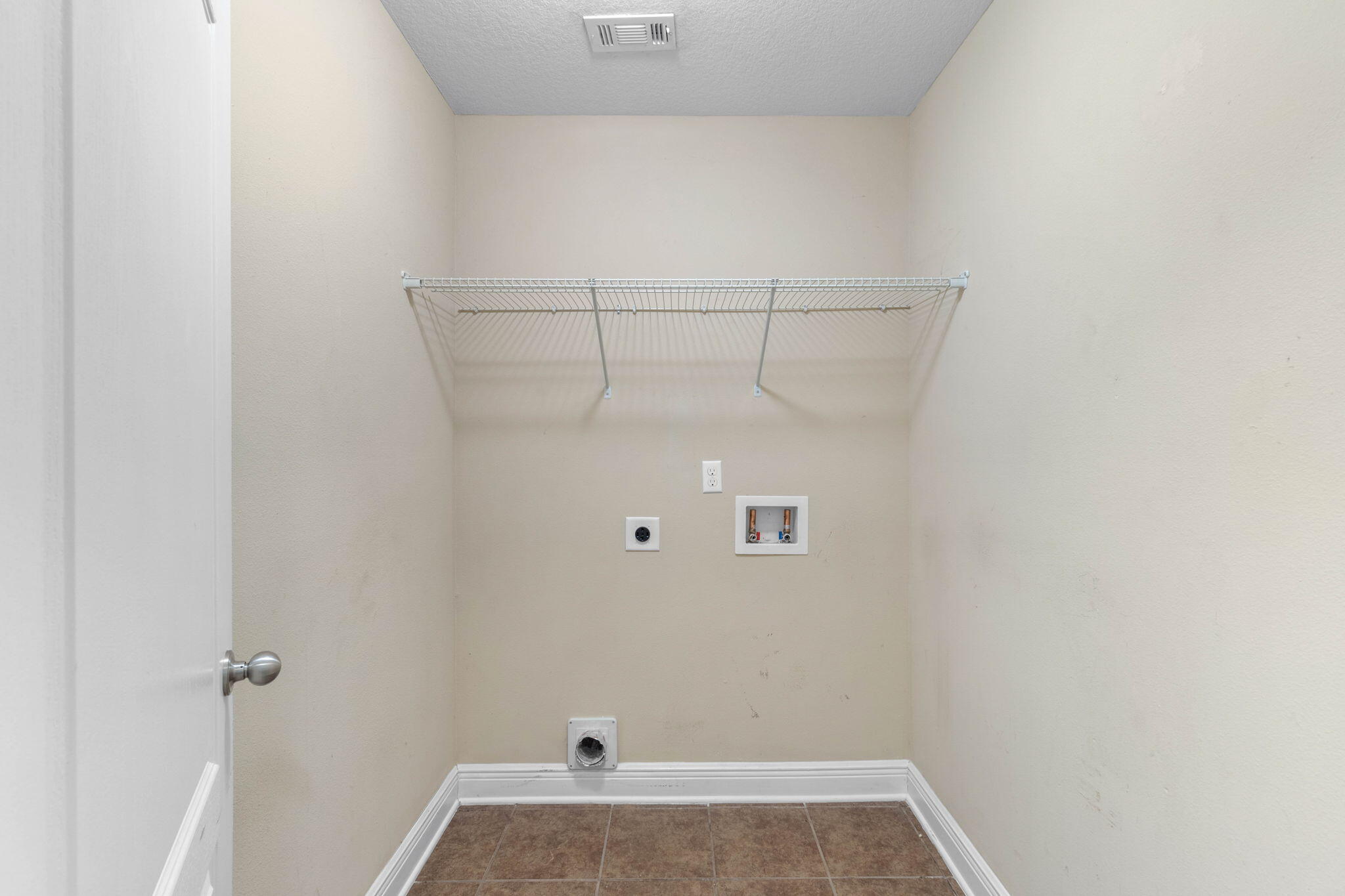 5609 Price Plantation Road Baker, FL 32531 - Photo 17 of 49 a view of room