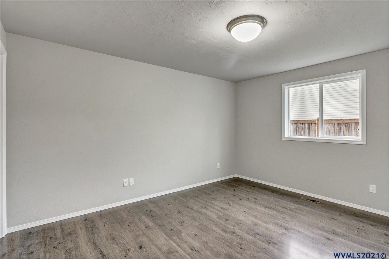 1900 Summerfield Court Southwest Albany, OR 97321 - Photo 13 of 23