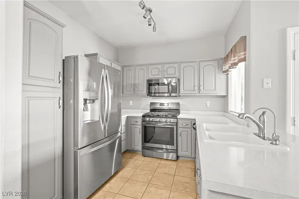 $189,999 | 855 North Stephanie Street, Unit 1115, Henderson, NV 89014