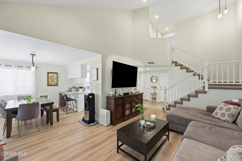 2746 Lemon Drive Simi Valley, CA 93063 - Photo 5 of 20