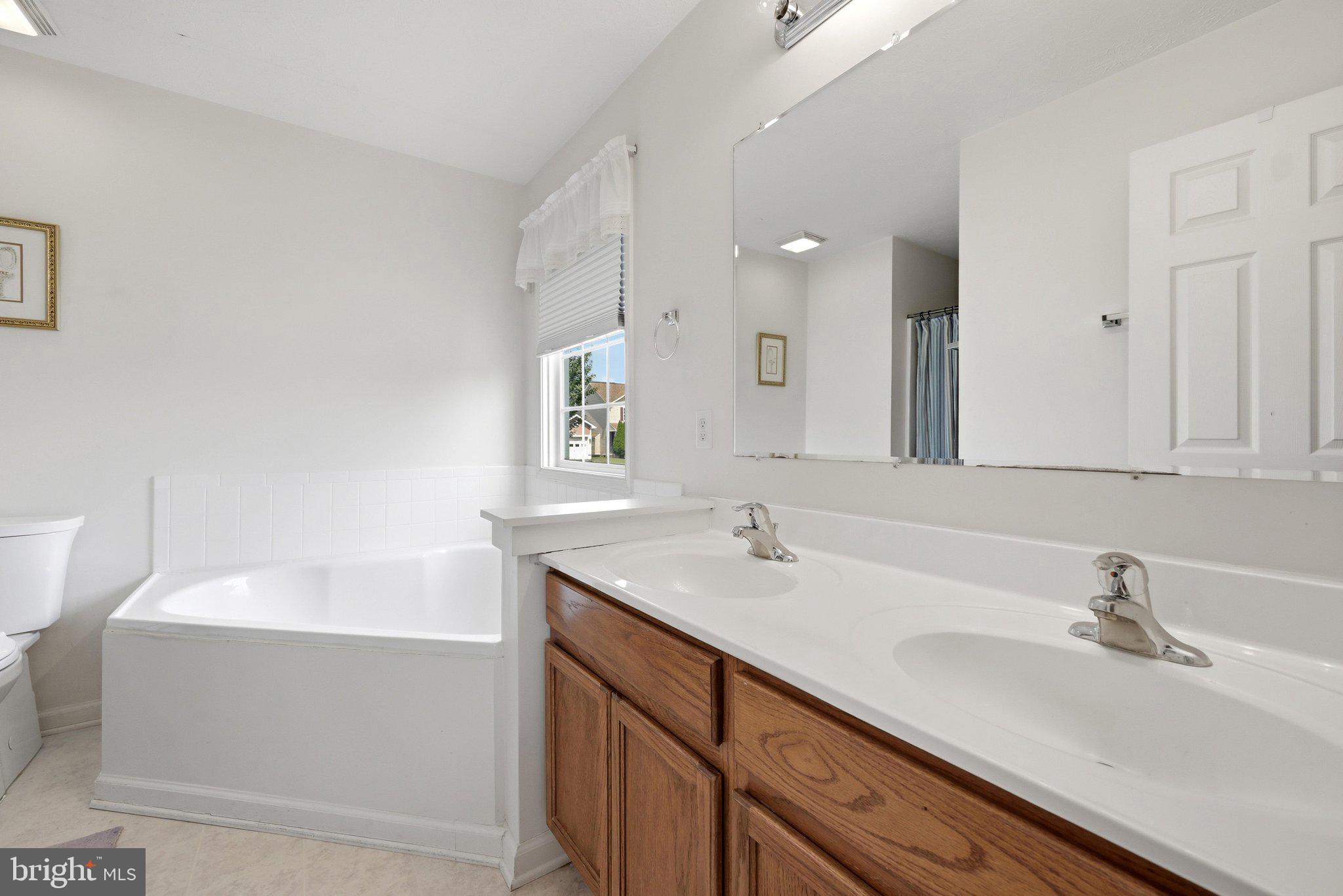 140 Peter Rabbit Drive Ranson, WV 25438 - Photo 20 of 38 Primary Bathroom