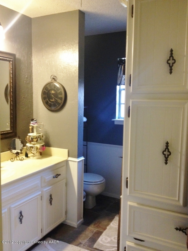 3511 Rutson Drive Amarillo, TX 79109 - Photo 15 of 22 Guest Bath