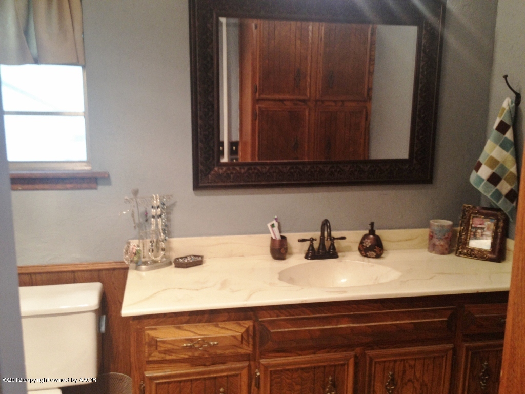 3511 Rutson Drive Amarillo, TX 79109 - Photo 17 of 22 3/4 Bath in 3rd bath