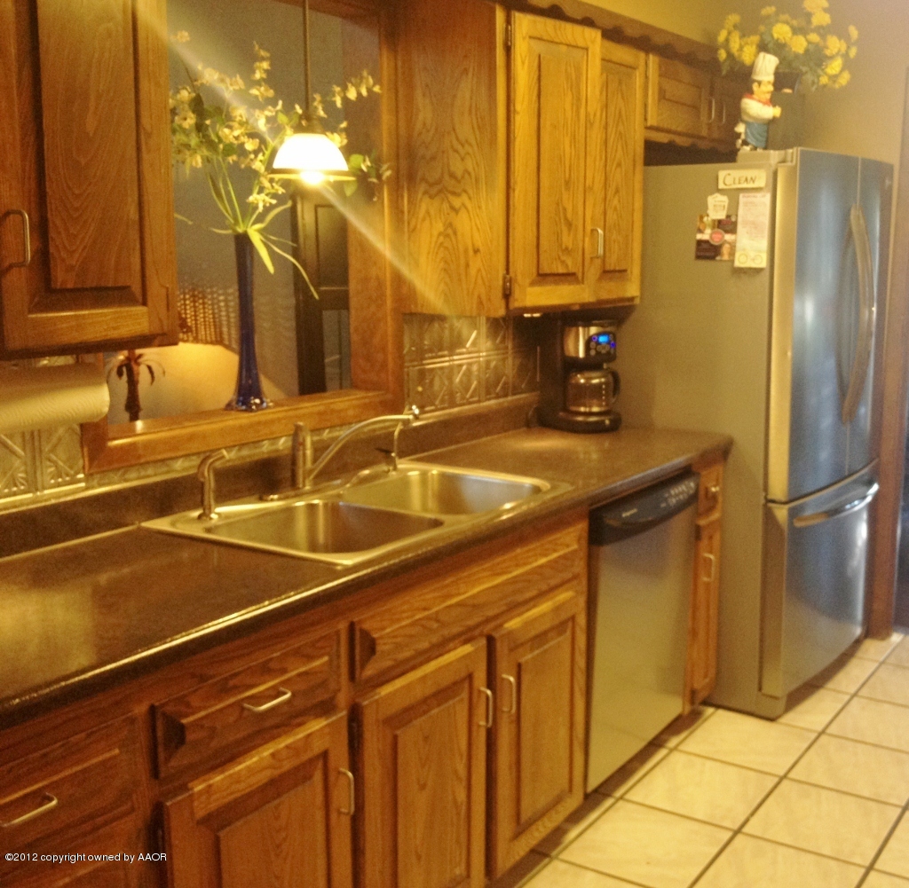 3511 Rutson Drive Amarillo, TX 79109 - Photo 9 of 22 Kitchen