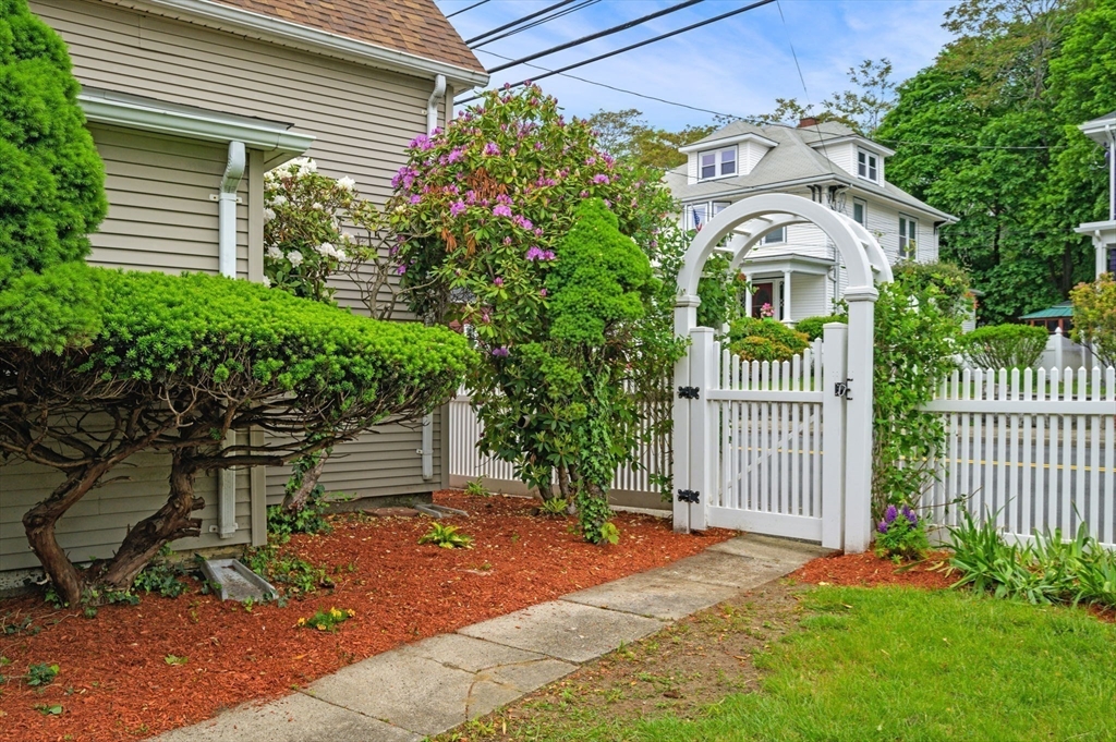 268 Walnut Street Lynn, MA 01905 - Photo 29 of 41