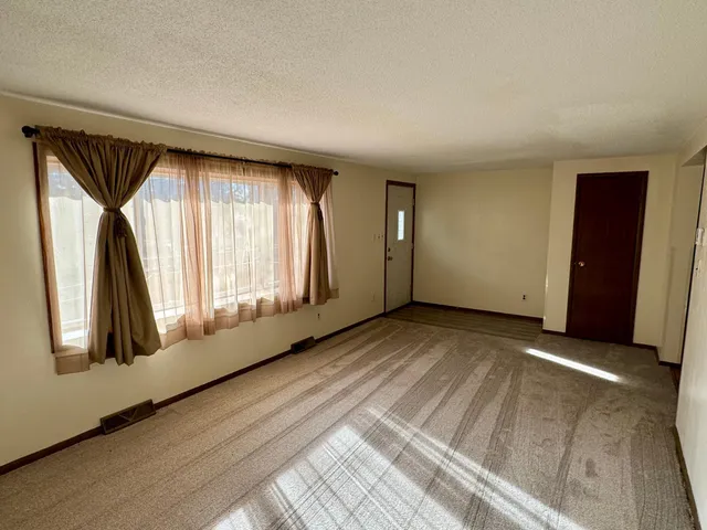 $124,900 | 291 East 1st Street, Morton, MN 56270