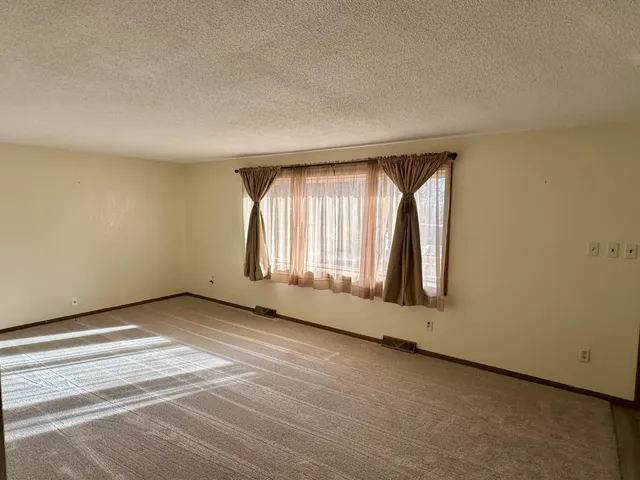 $124,900 | 291 East 1st Street, Morton, MN 56270