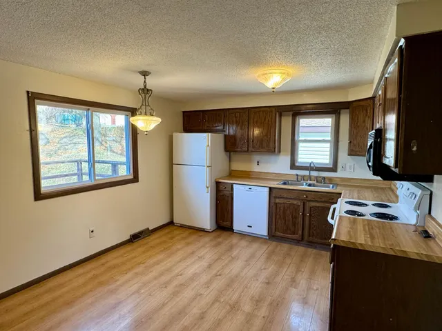 $124,900 | 291 East 1st Street, Morton, MN 56270