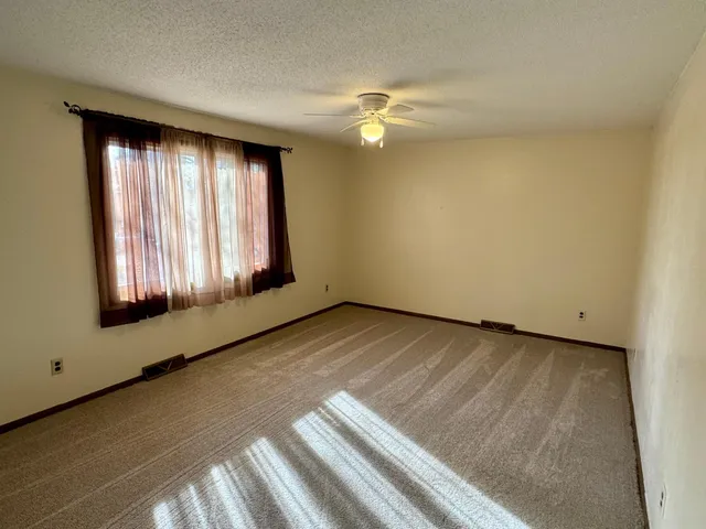 $124,900 | 291 East 1st Street, Morton, MN 56270