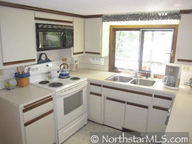 5327 Hodgson Road Shoreview, MN 55126 - Photo 7 of 14