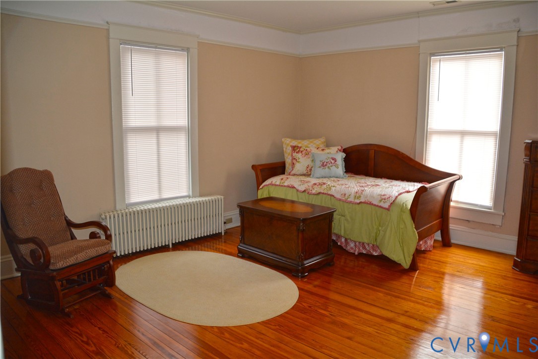 900 High Street Farmville, VA 23901 - Photo 18 of 24 Room featuring polished wood-finish flooring