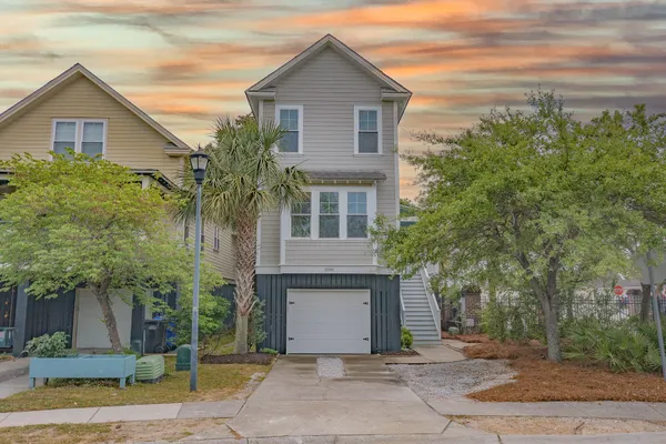 $599,900 | 1006 Hunley Waters Circle, North Charleston, SC 29405