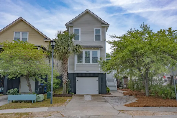 $599,900 | 1006 Hunley Waters Circle, North Charleston, SC 29405