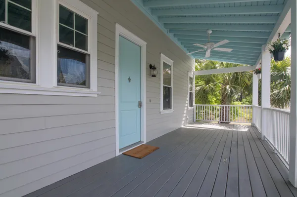$599,900 | 1006 Hunley Waters Circle, North Charleston, SC 29405