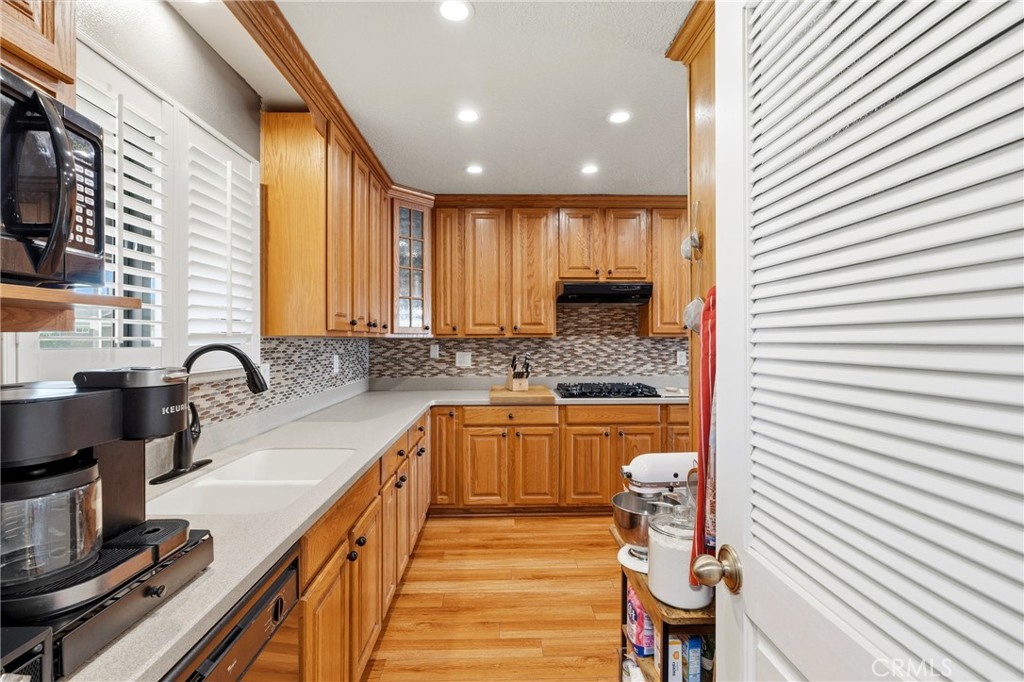 901 South Glenview Road West Covina, CA 91791 - Photo 25 of 56 kitchen
