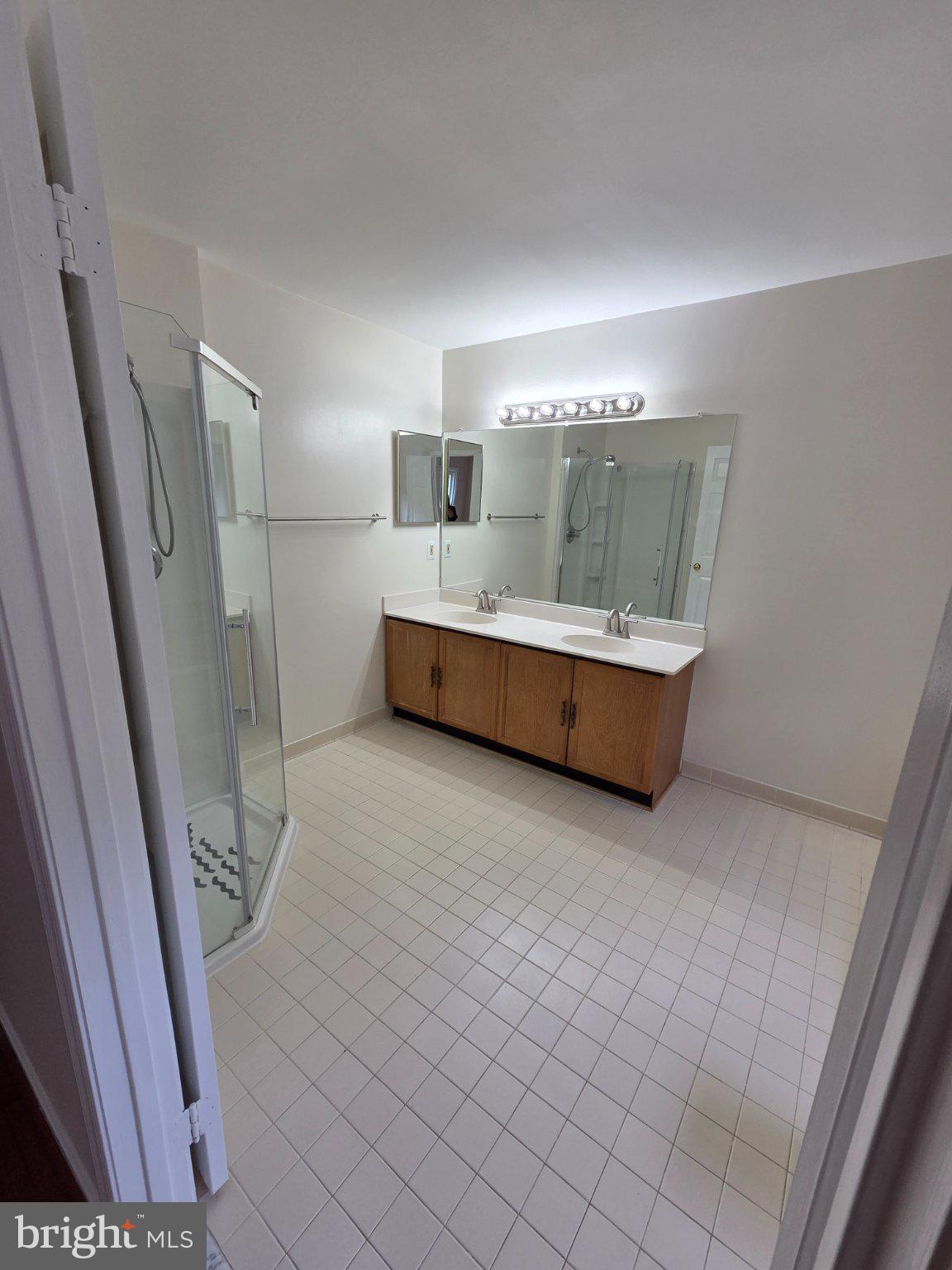 7229 Olde Lantern Way Springfield, VA 22152 - Photo 30 of 32 Spacious, modern bathroom retreat.