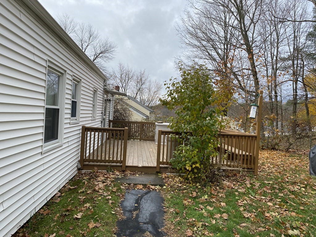 469 Westfield Road Holyoke, MA 01040 - Photo 4 of 15 Gallery Image 4