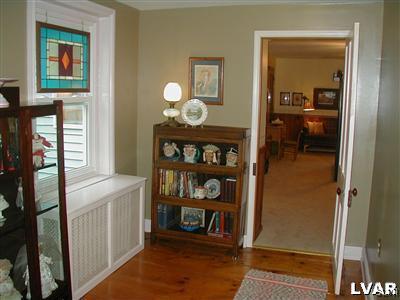 4030 Jacksonville Road Bethlehem, PA 18017 - Photo 15 of 37 Sitting area / walk through to Master Bedroom